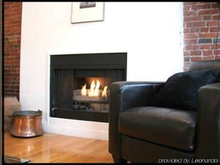 Boston Christopher Chambre photo